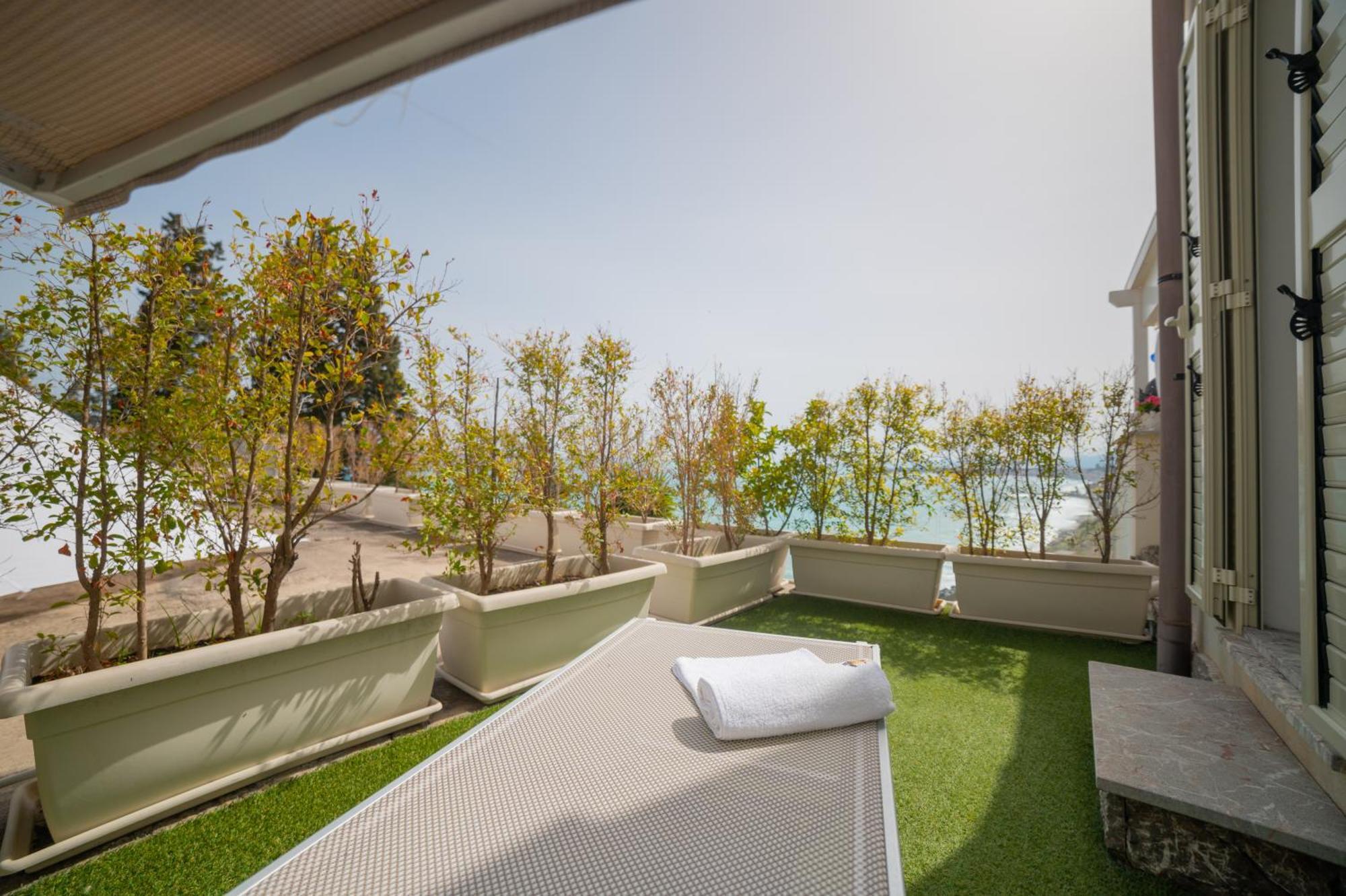 Bed and Breakfast Bellavista Taormina Exterior foto